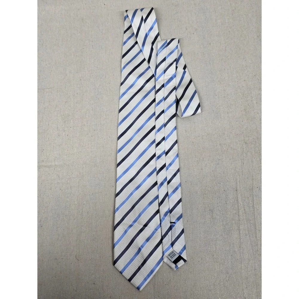 Geoffrey Beene Mens Silk Necktie Blue‎ Navy Silver Diagonal Stripe RN 43170